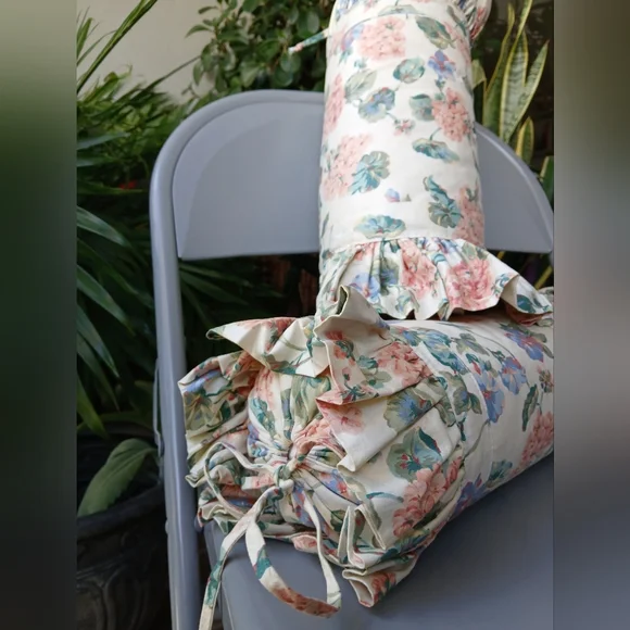 🔥NEW PILLOW SET NECKROLL Floral HYDRANGEA Ruffled FRENCH COUNTRY - Picture 6 of 6